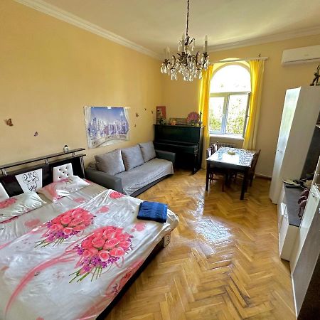 Karson Family Hostel & Guest House Γιερεβάν Εξωτερικό φωτογραφία