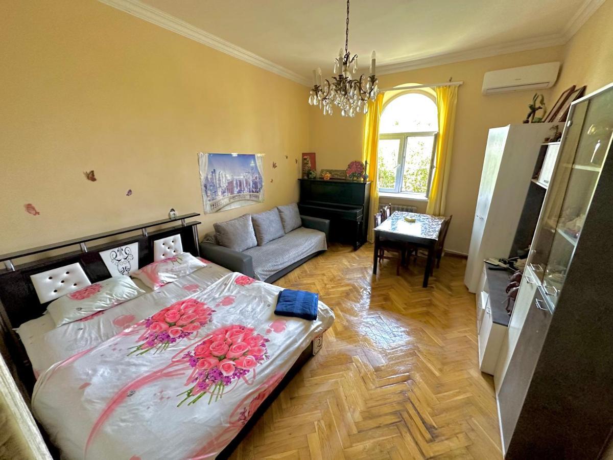 Karson Family Hostel & Guest House Γιερεβάν Εξωτερικό φωτογραφία